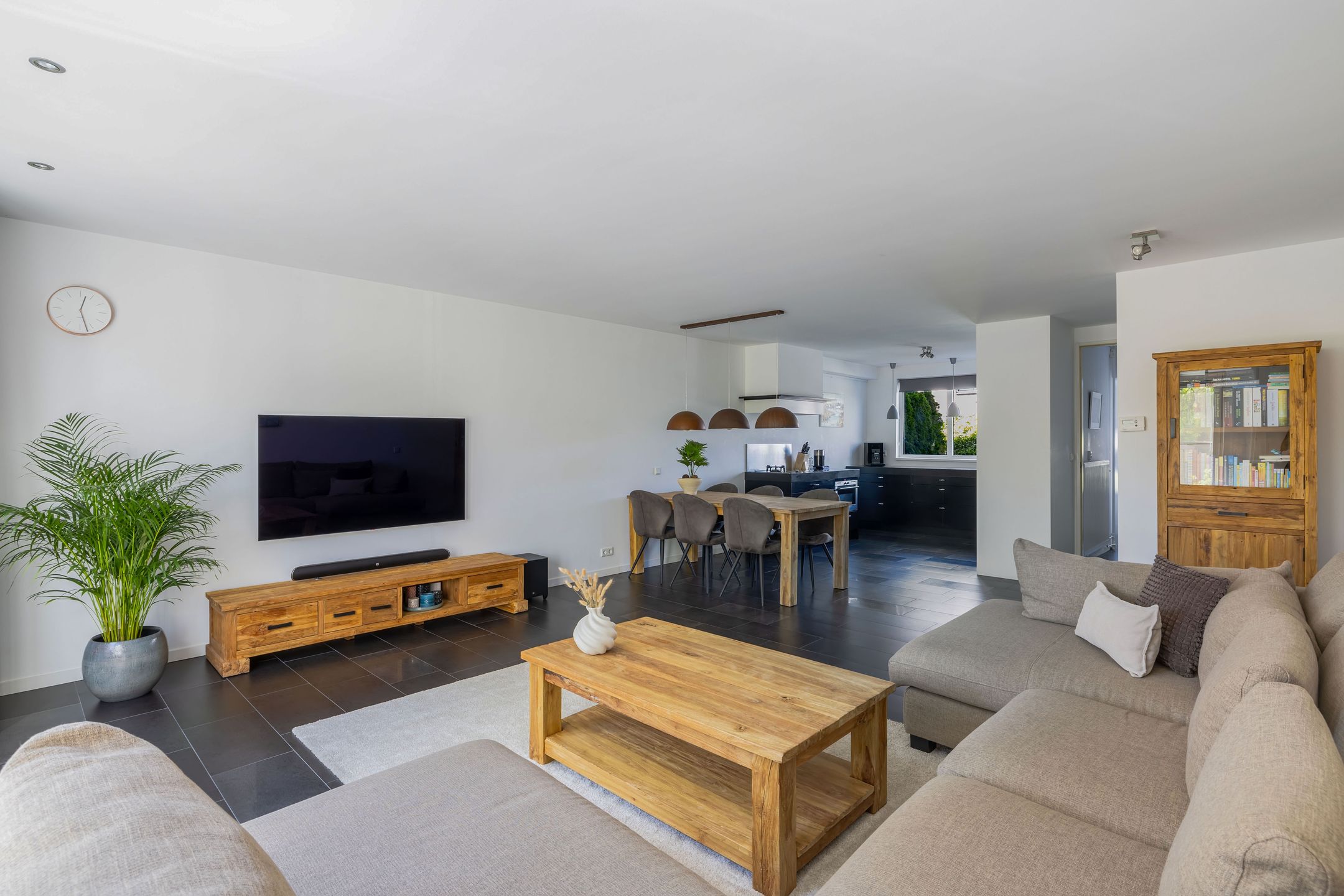 Foto 9 van Dekemastate 30