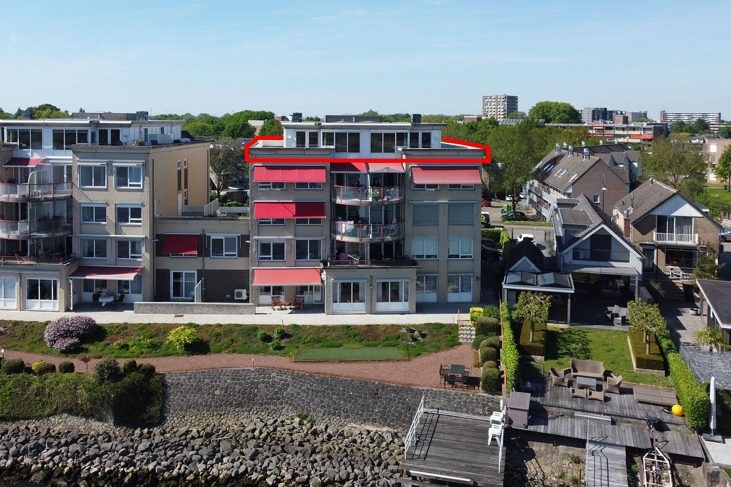 Foto 1 van Rivierdijk 392-B