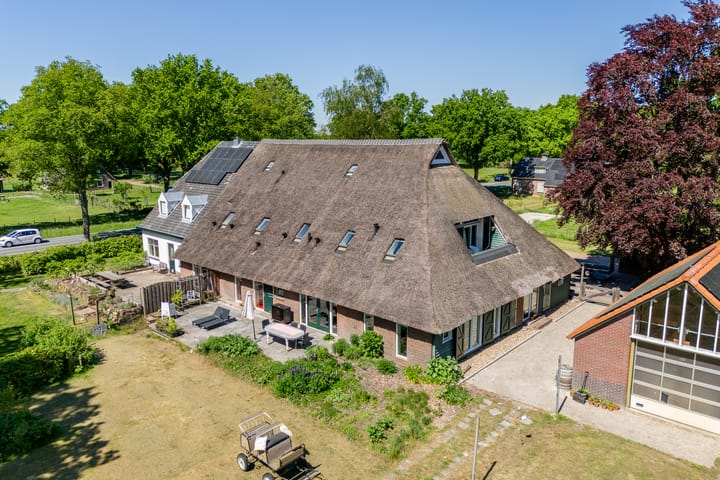 Foto 60 van van Helomaweg 4-A