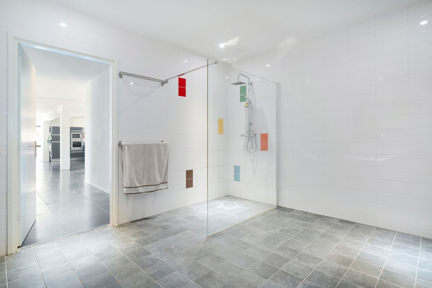 Foto 25 van van Helomaweg 4-A