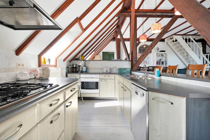 Foto 38 van van Helomaweg 4-A