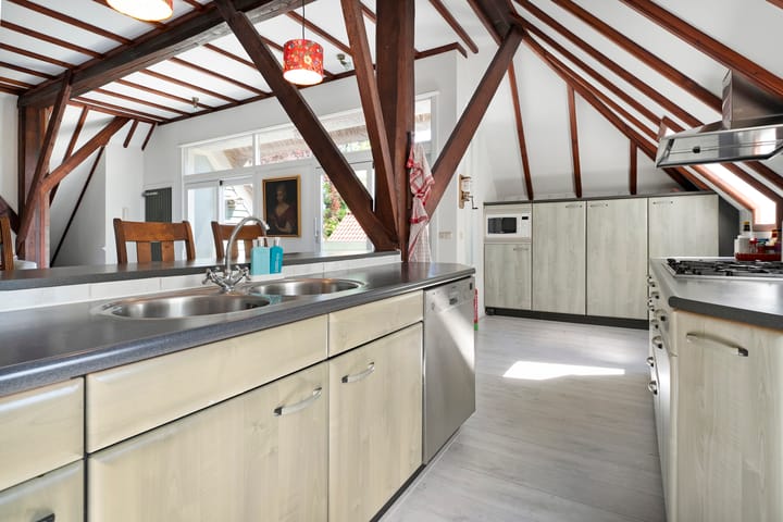 Foto 39 van van Helomaweg 4-A