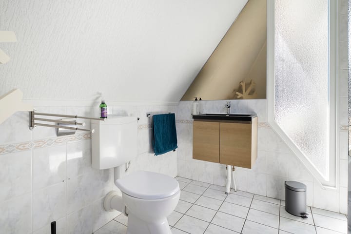 Foto 47 van van Helomaweg 4-A