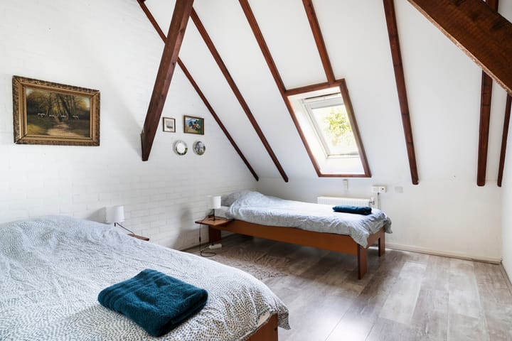 Foto 53 van van Helomaweg 4-A