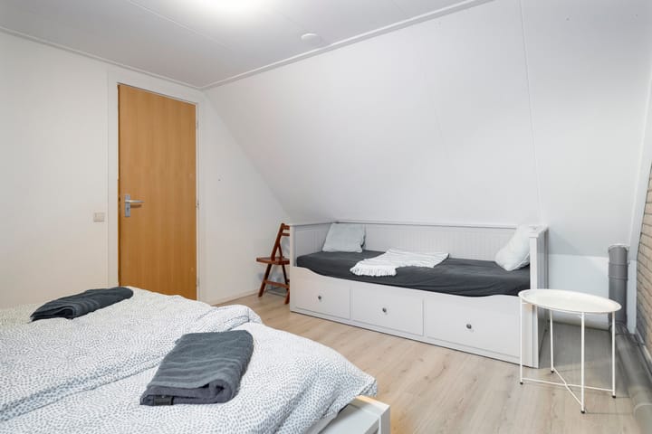 Foto 42 van van Helomaweg 4-A