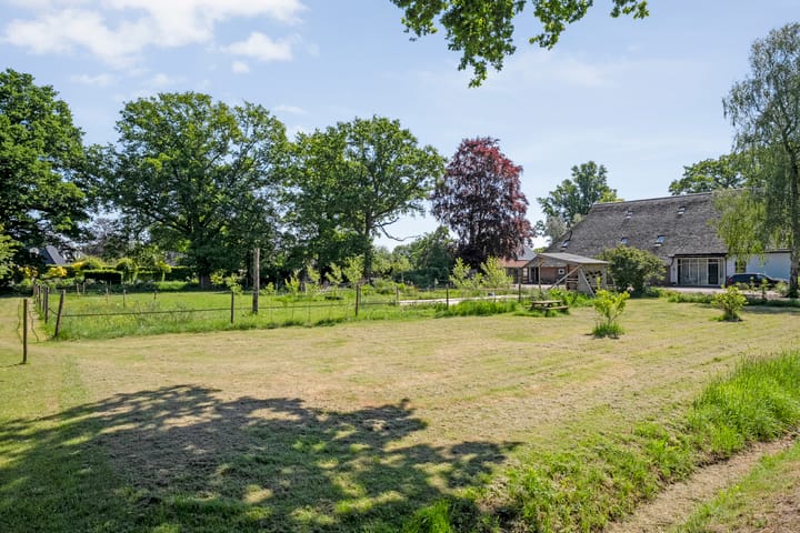 Foto 64 van van Helomaweg 4-A