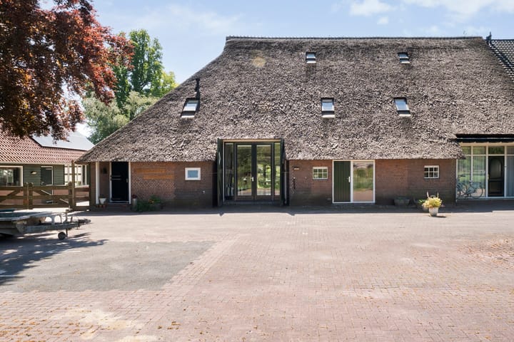 Foto 66 van van Helomaweg 4-A