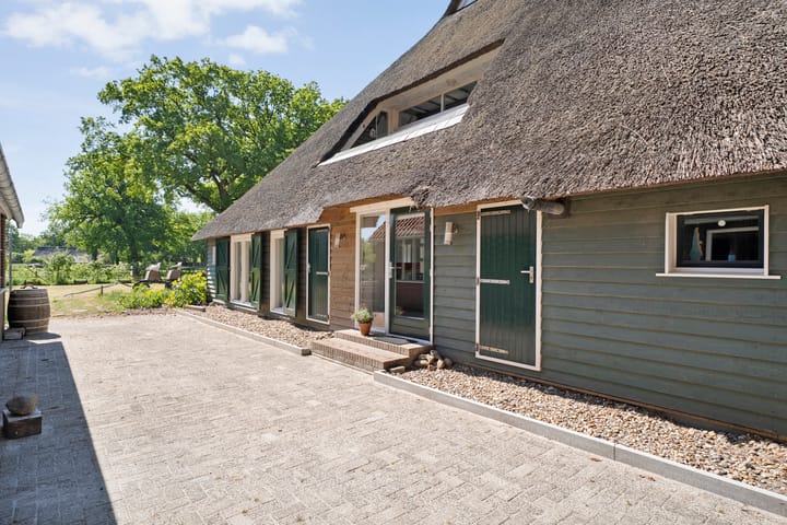 Foto 69 van van Helomaweg 4-A