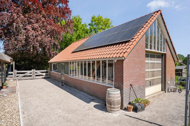 Foto 80 van van Helomaweg 4-A