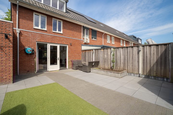 Foto 33 van Jacob van Ruysdaelstraat 43