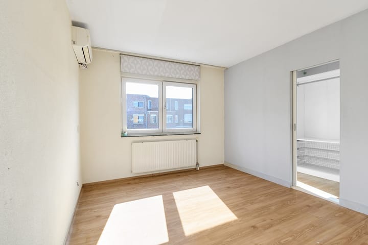 Foto 12 van Belgradostraat 44