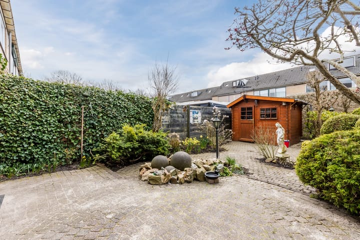 Foto 42 van Meerkoetstraat 31