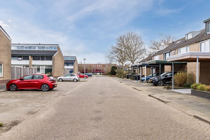 Foto 48 van Meerkoetstraat 31