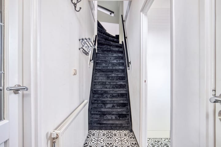 Photo 12 of Houweningestraat 6