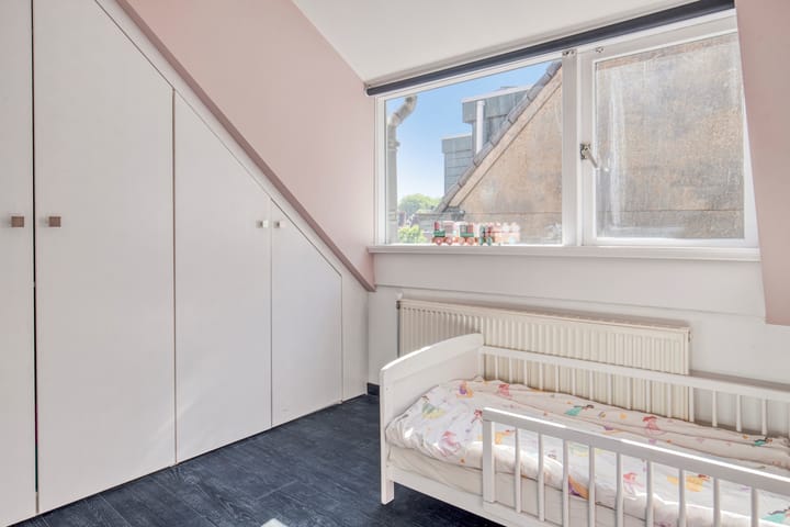 Photo 22 of Houweningestraat 6