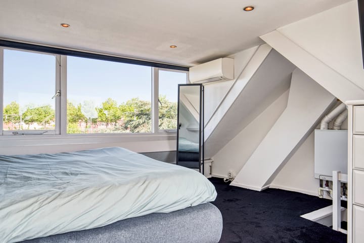 Photo 26 of Houweningestraat 6