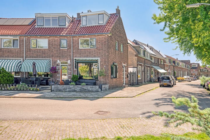 Photo 41 of Houweningestraat 6