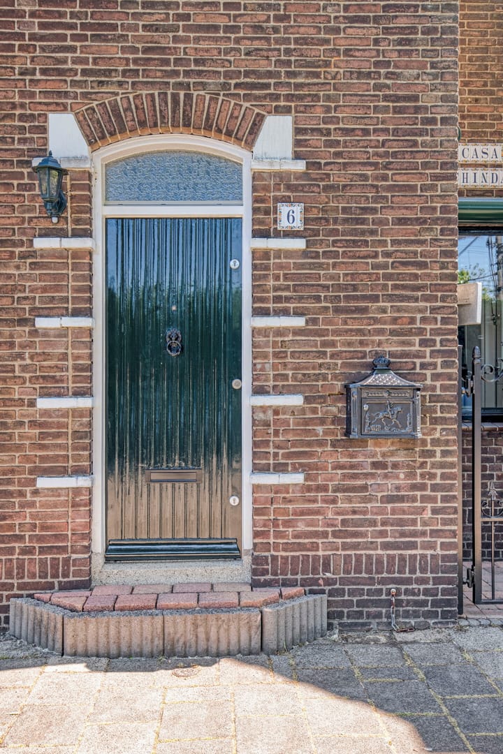 Photo 43 of Houweningestraat 6