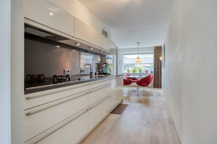 Foto 7 van Nienke van Hichtumplein 14