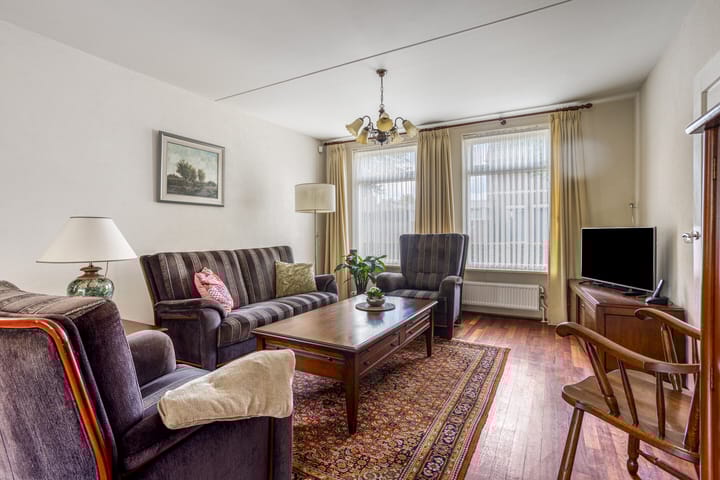 Foto 9 van Klompenmaker 32