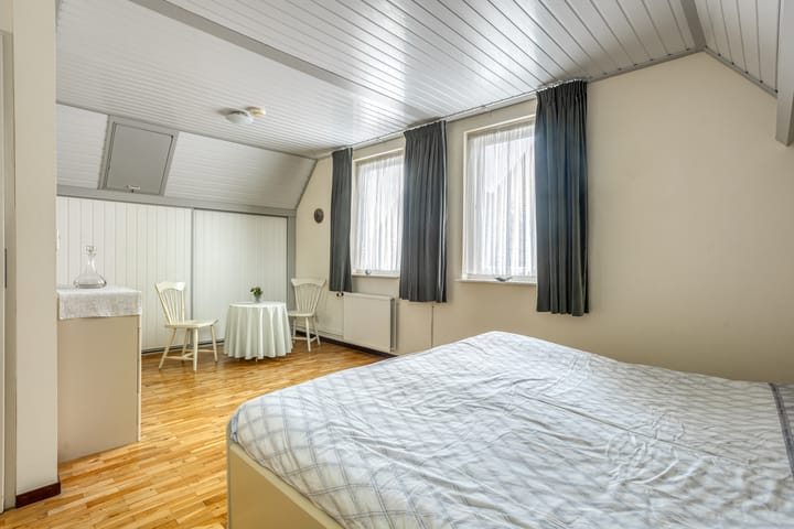 Foto 27 van Klompenmaker 32