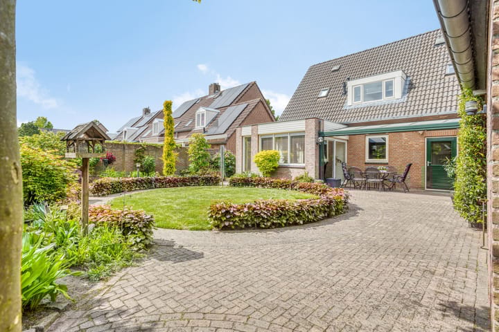 Foto 43 van Klompenmaker 32