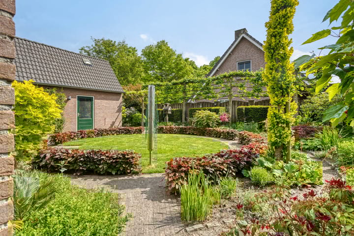 Foto 45 van Klompenmaker 32