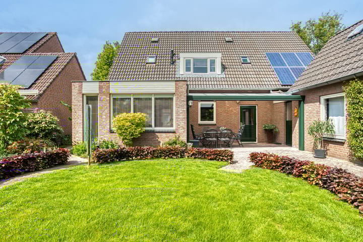 Foto 47 van Klompenmaker 32