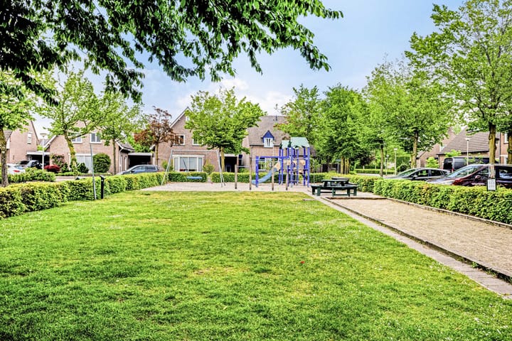 Foto 50 van Klompenmaker 32