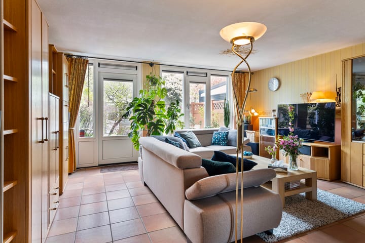 Foto 4 van Erik Satiestraat 11