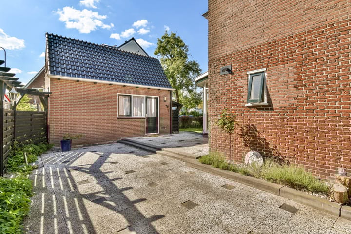 Foto 17 van Julianalaan 1-A