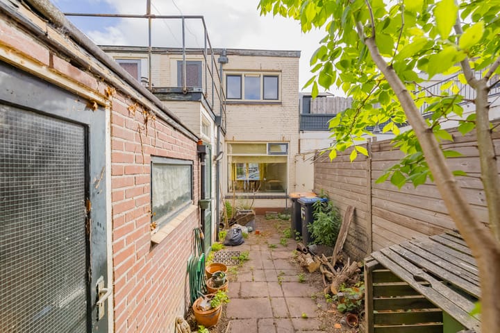 Foto 15 van Van Leeuwenstraat 4