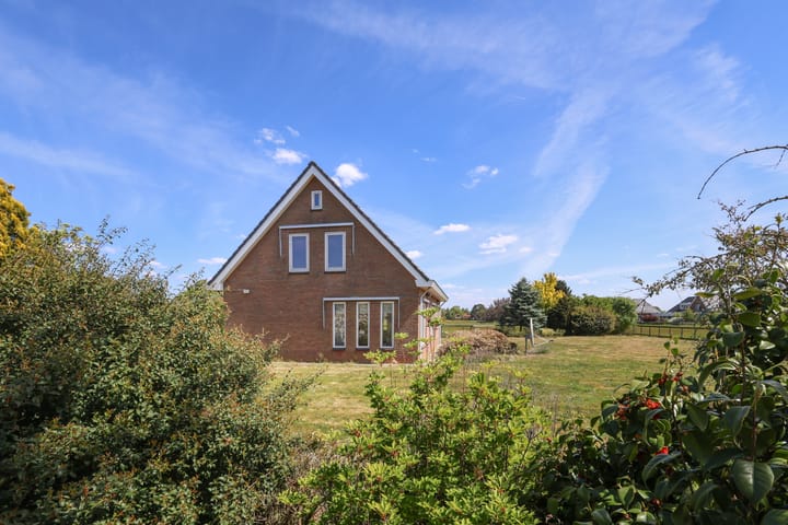 Foto 56 van Middelweg 14