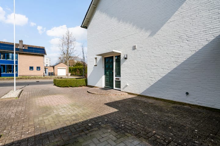 Photo 5 of Burgemeester Joostenlaan 9