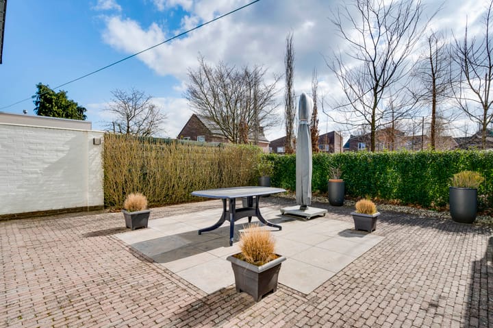 Photo 3 of Burgemeester Joostenlaan 9