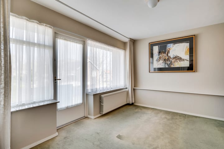 Photo 15 of Burgemeester Joostenlaan 9