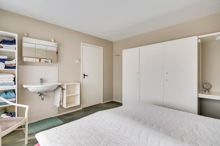 Photo 18 of Burgemeester Joostenlaan 9