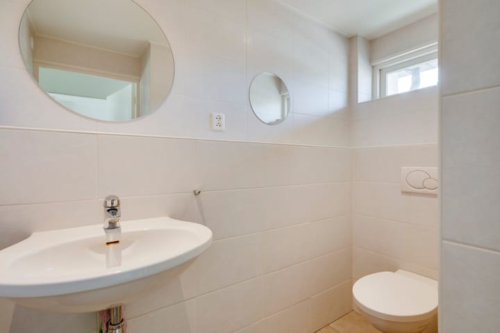 Photo 23 of Burgemeester Joostenlaan 9