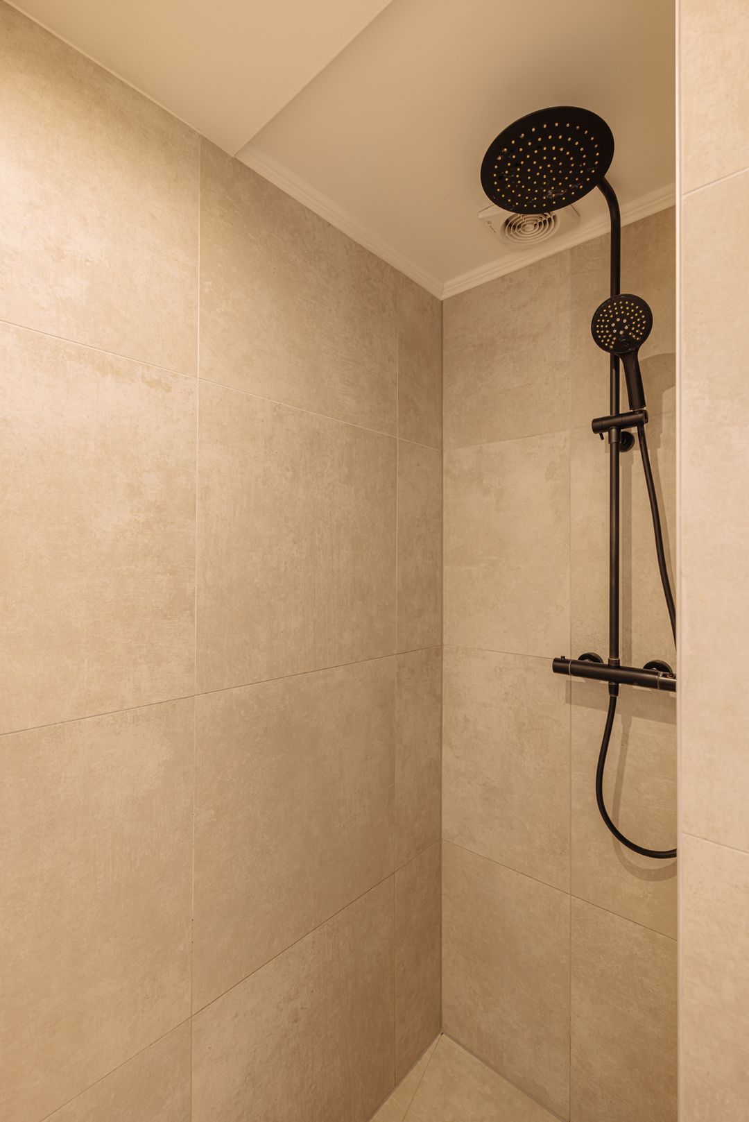 Foto 22 van Cornelis Anthoniszstraat 63-3