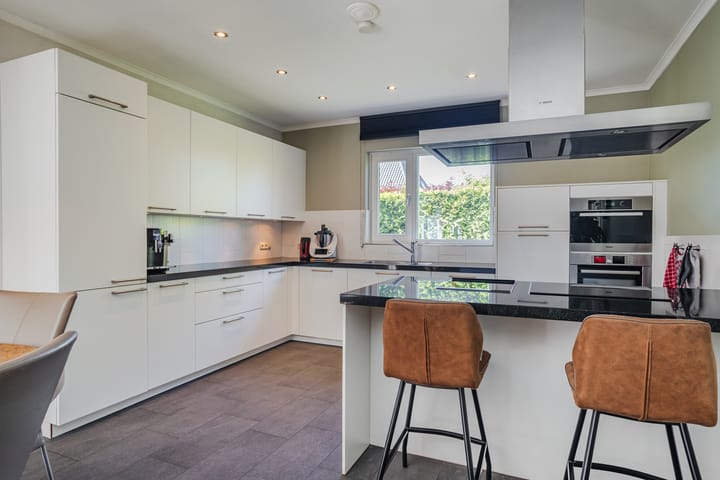 Foto 13 van Middachtenstraat 27