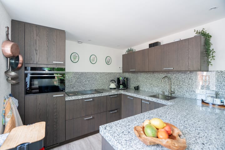 Photo 16 of Willem Tellstraat 36