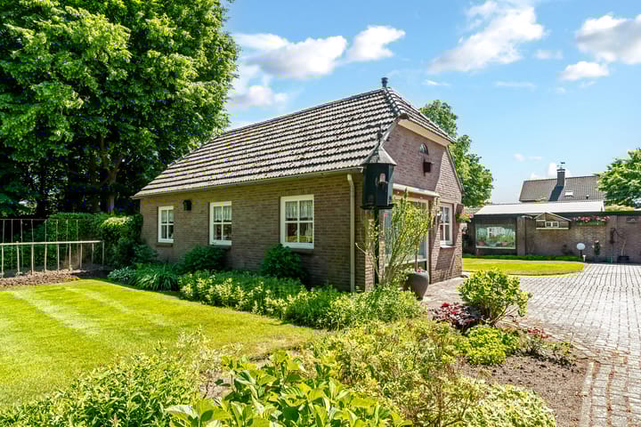 Photo 8 of Lodderdijk 13