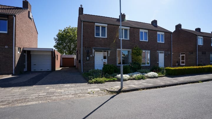 Photo 1 of van Merodestraat 3