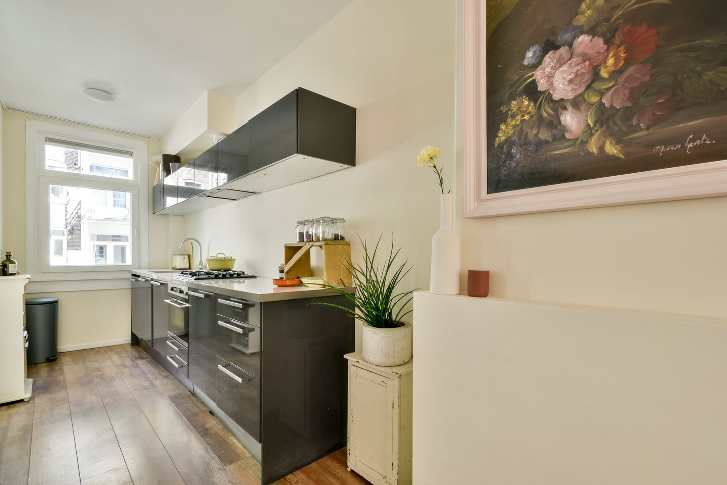 Foto 10 van Van Boetzelaerstraat 42-1