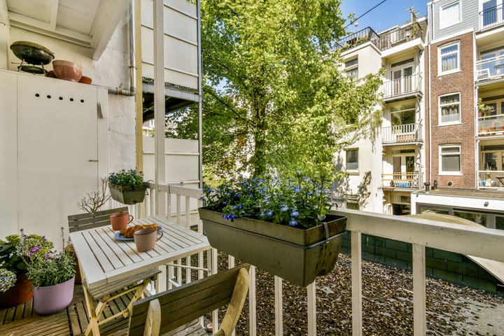 Foto 12 van Van Boetzelaerstraat 42-1