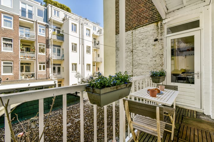 Foto 13 van Van Boetzelaerstraat 42-1