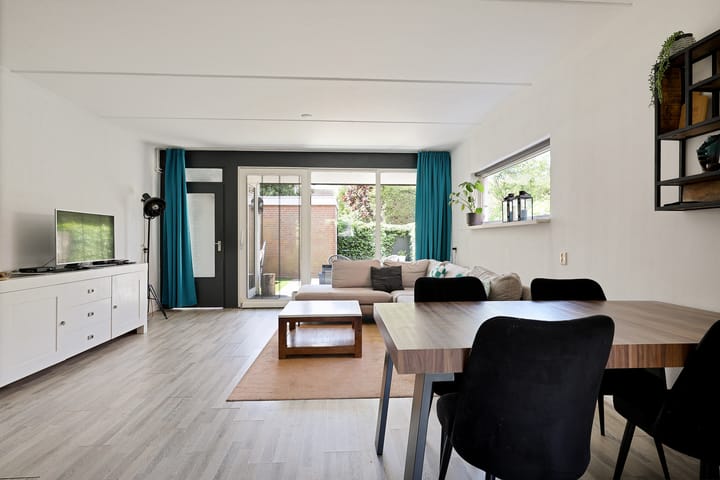 Photo 19 of Hoxma 48