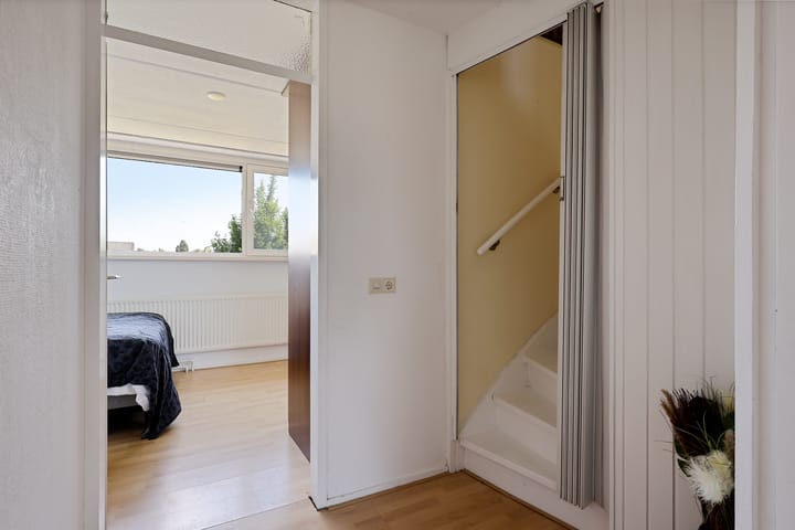 Photo 21 of Hoxma 48