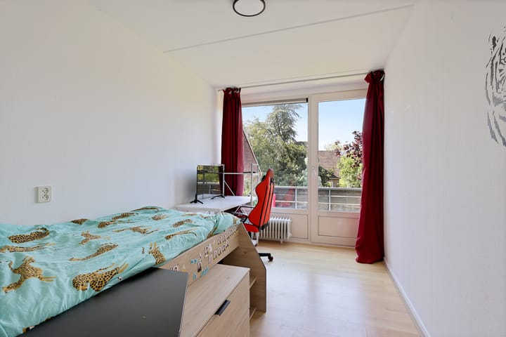 Photo 26 of Hoxma 48