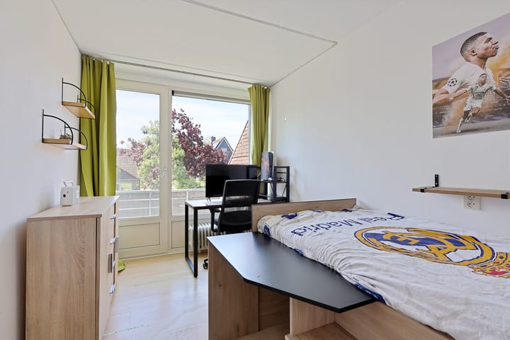 Photo 29 of Hoxma 48